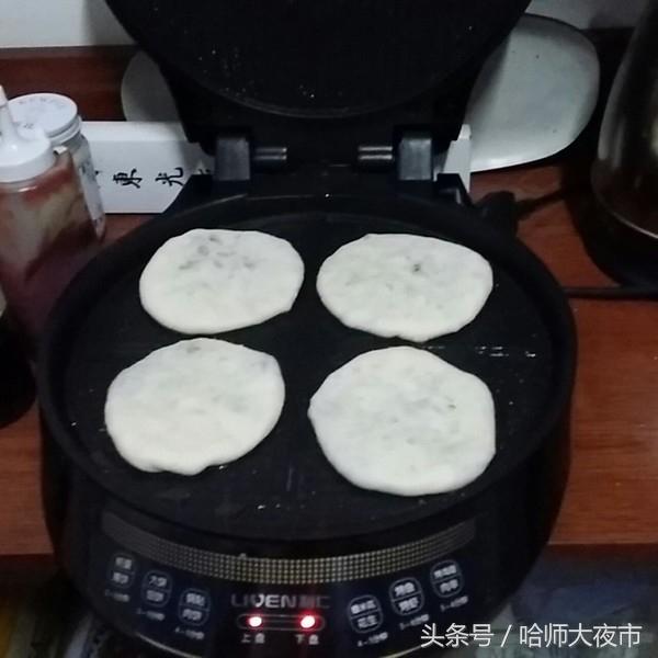 网红梅菜扣肉饼做法，哈师大夜市的梅菜扣肉饼