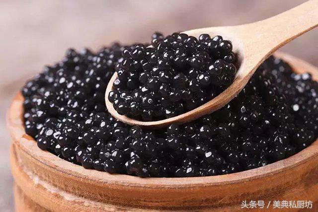 即食深海鱼子酱可以怎么吃，鱼子酱与食物这样搭配更让人无法抗拒