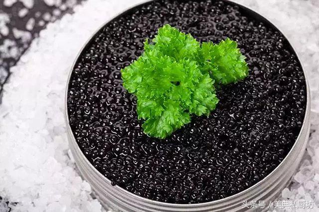 即食深海鱼子酱可以怎么吃，鱼子酱与食物这样搭配更让人无法抗拒