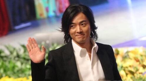 郑伊健是不是黑社会，郑伊健现在的国籍是什么