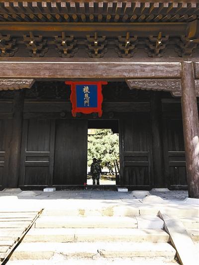十三陵地宫被盗过吗，思陵石烛台被盗后