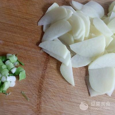 番茄土豆片减肥做法，常吃四款冬天减肥食谱