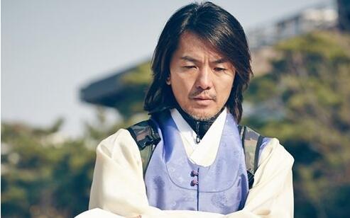 郑伊健是不是黑社会，郑伊健现在的国籍是什么