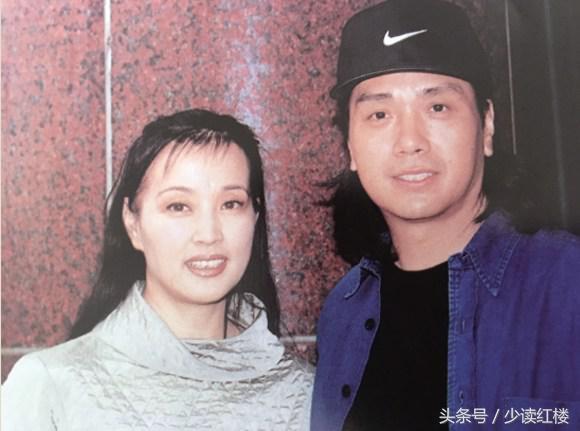 86年贾宝玉谁扮演的，他曾是香港电视皇帝