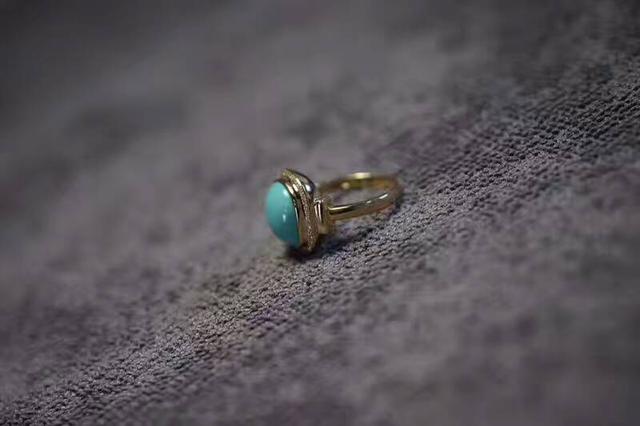 绿松石戒指可以戴在手上吗，绿松石戒指的佩戴方法