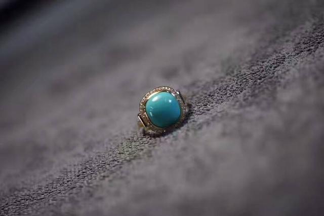 绿松石戒指可以戴在手上吗，绿松石戒指的佩戴方法