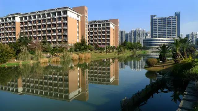 浙江大学紫金港校区，浙大紫金港校区最新消息（组图回顾浙大紫金港校区前世今生）