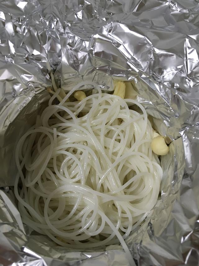 花甲米线的正宗做法家庭版，世界杯专供菜——花甲米线