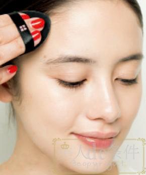 新娘妆的正确步骤教程，自己化新娘妆都不成问题