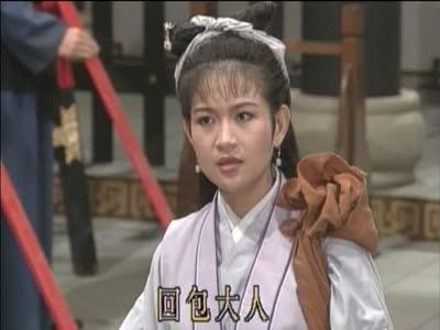 老版包青天里的展昭恋情，她是包青天中痴恋展昭的白雪梅