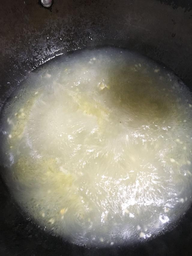 花甲米线的正宗做法家庭版，世界杯专供菜——花甲米线
