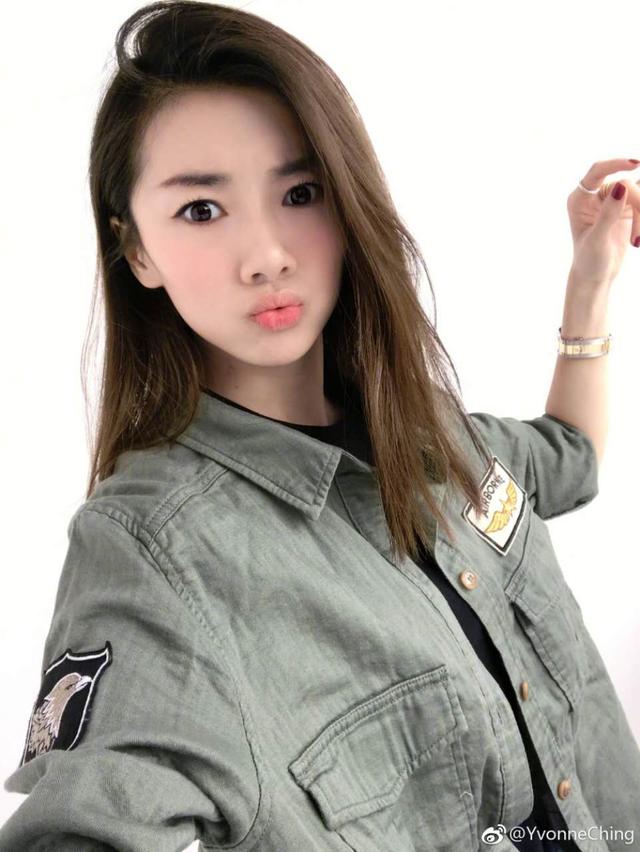 郑恺前女友程晓玥秀恩爱，郑恺晒女友程晓玥美照