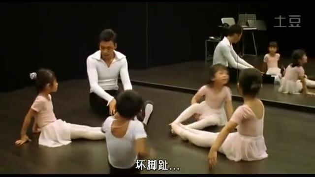 杨幂新还珠格格，不过看到还珠的绝版照片我却忍不住笑了