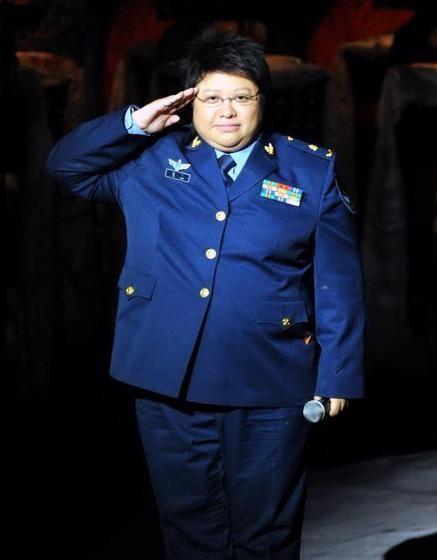 韩红原来当兵时是什么职务，45岁韩红退伍后返乡过节