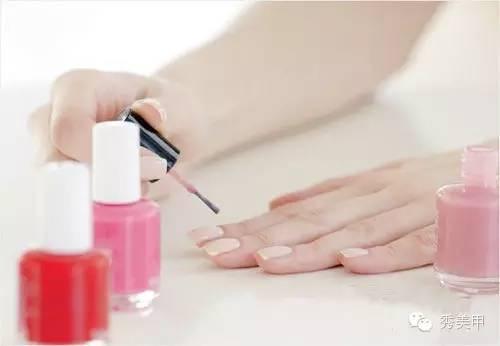 长款美甲适合哪种色系的甲油胶，美甲你懂得甲油