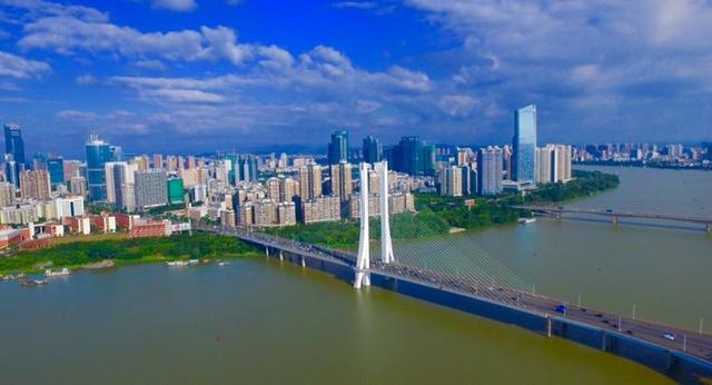 惠州是一个怎么样的城市，惠州-一座在拼搏中掘起的城市