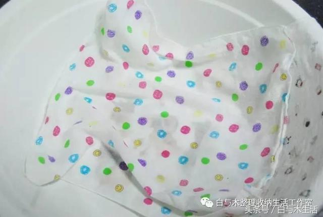 宝宝衣服上的水果渍怎么洗掉，宝宝衣服上的果渍怎么才能洗掉