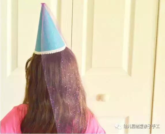 生日帽子怎么做手工，幼儿园手工制作（怎么用卡纸做简单又漂亮的生日帽）