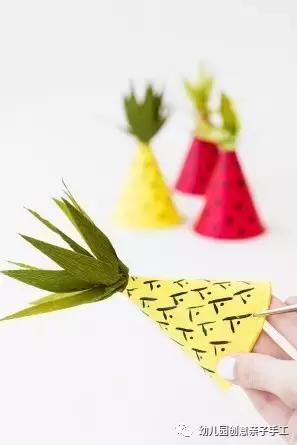 生日帽子怎么做手工，幼儿园手工制作（怎么用卡纸做简单又漂亮的生日帽）