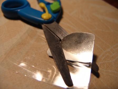 如何帮人指纹打卡，防迟到打卡神器——指纹膜