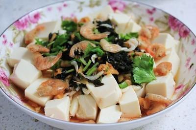 凉拌豆腐怎么做好吃又简单，凉拌豆腐做法简单又好吃（很多人第一步就错了）