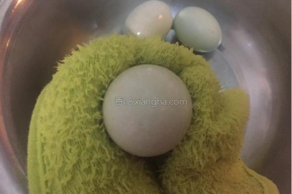 咸鸭蛋怎么吃比较好吃，怎么做咸鸭蛋最好吃的方法