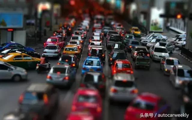 延安路高架几几年建成的，新上海的70个瞬间