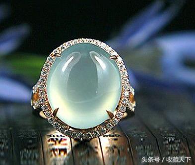 什么是冰种翡翠，翡翠冰糯种