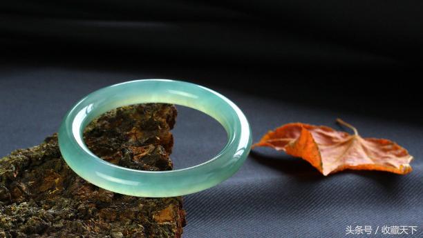 什么是冰种翡翠，翡翠冰糯种