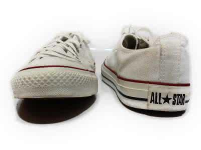 鞋子发黄了怎么办小妙招，鞋子发黄了怎么处理