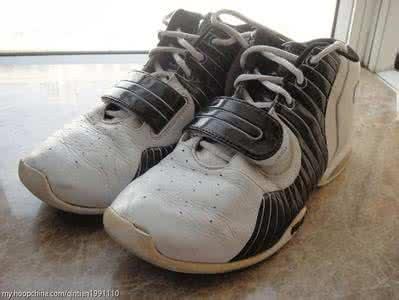 鞋子发黄了怎么办小妙招，鞋子发黄了怎么处理