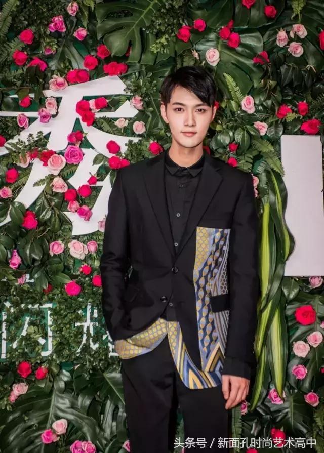 杨幂王祖蓝同台，明星老板为啥这么爱捧模特