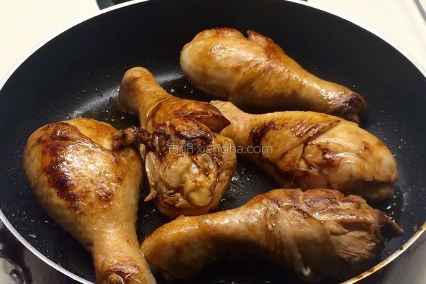 麻辣卤鸡爪好吃到连卤汁都不放过，我们一起来学做一下吧