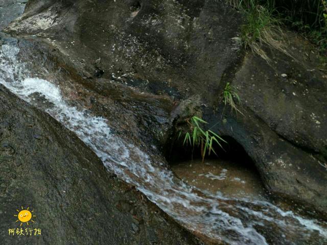 平远县南台山风景区，山是一尊佛 佛是一座山