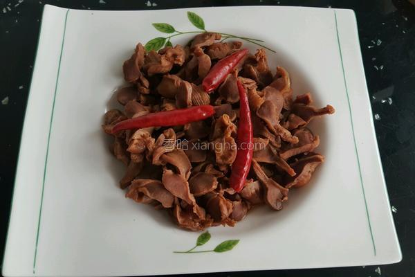 麻辣卤鸡爪好吃到连卤汁都不放过，我们一起来学做一下吧