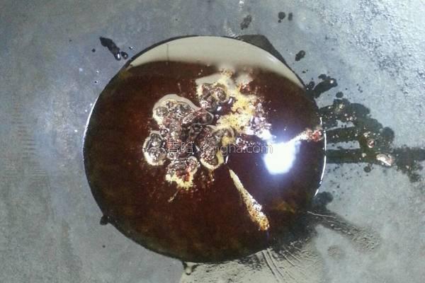 麻辣卤鸡爪好吃到连卤汁都不放过，我们一起来学做一下吧