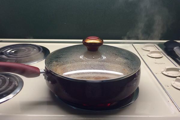 麻辣卤鸡爪好吃到连卤汁都不放过，我们一起来学做一下吧