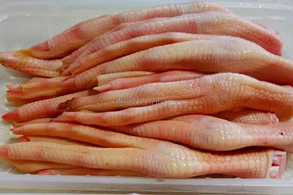 麻辣卤鸡爪好吃到连卤汁都不放过，我们一起来学做一下吧