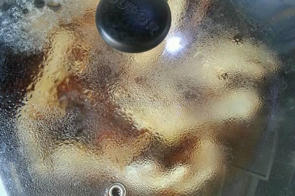 麻辣卤鸡爪好吃到连卤汁都不放过，我们一起来学做一下吧