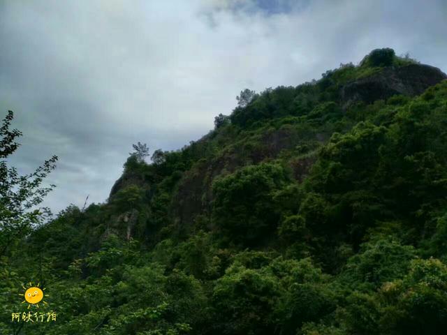 平远县南台山风景区，山是一尊佛 佛是一座山