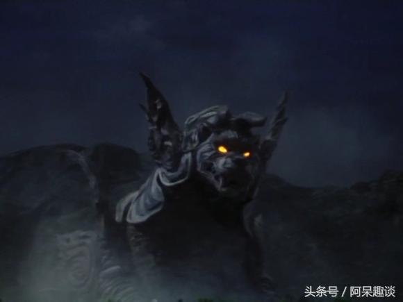 盖亚什么时候出现，盖亚奥特曼跳下来直接秒一个怪兽（奥特曼编年史：除了平成三杰）