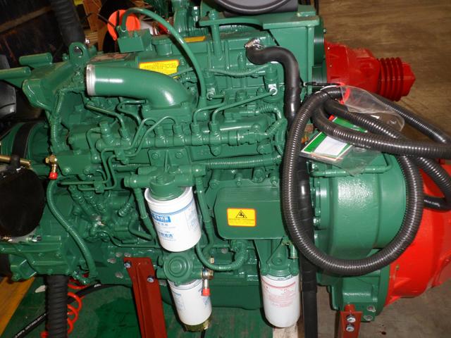 玉米联合收获机，听说这款联合收获机可以兼收玉米（玉米收获机和联合收获机的区别）