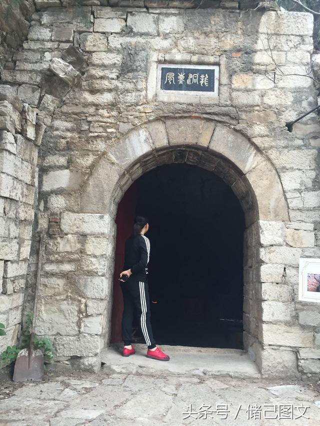 厦门青龙山溶洞，厦门秋天的白云洞