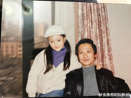 李小璐带女儿为爸爸庆生，李小璐父亲节送祝福