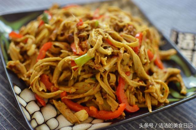 炒面筋的家常做法，素炒香辣面筋的做法（炒面筋时一定要加入这味料）
