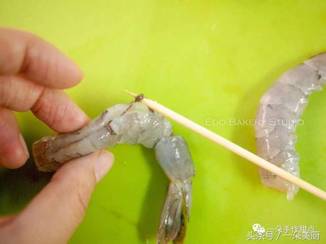 日本天妇罗做法教学，贫民窟女孩也能丰衣足食