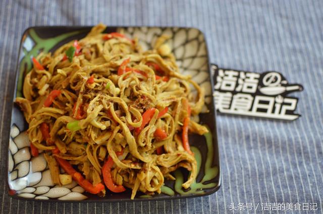 炒面筋的家常做法，素炒香辣面筋的做法（炒面筋时一定要加入这味料）