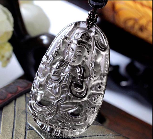 蕴含能量的黑曜石，拥有这块黑曜石将远离尘世忧伤