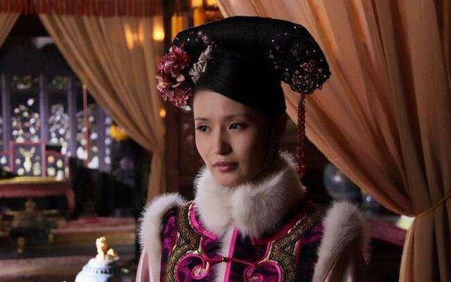 蒋欣终于骨架丰腴身材娱乐圈少见，猛女蒋欣是如何在娱乐圈“混”到37岁