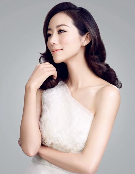 蒋欣终于骨架丰腴身材娱乐圈少见，猛女蒋欣是如何在娱乐圈“混”到37岁